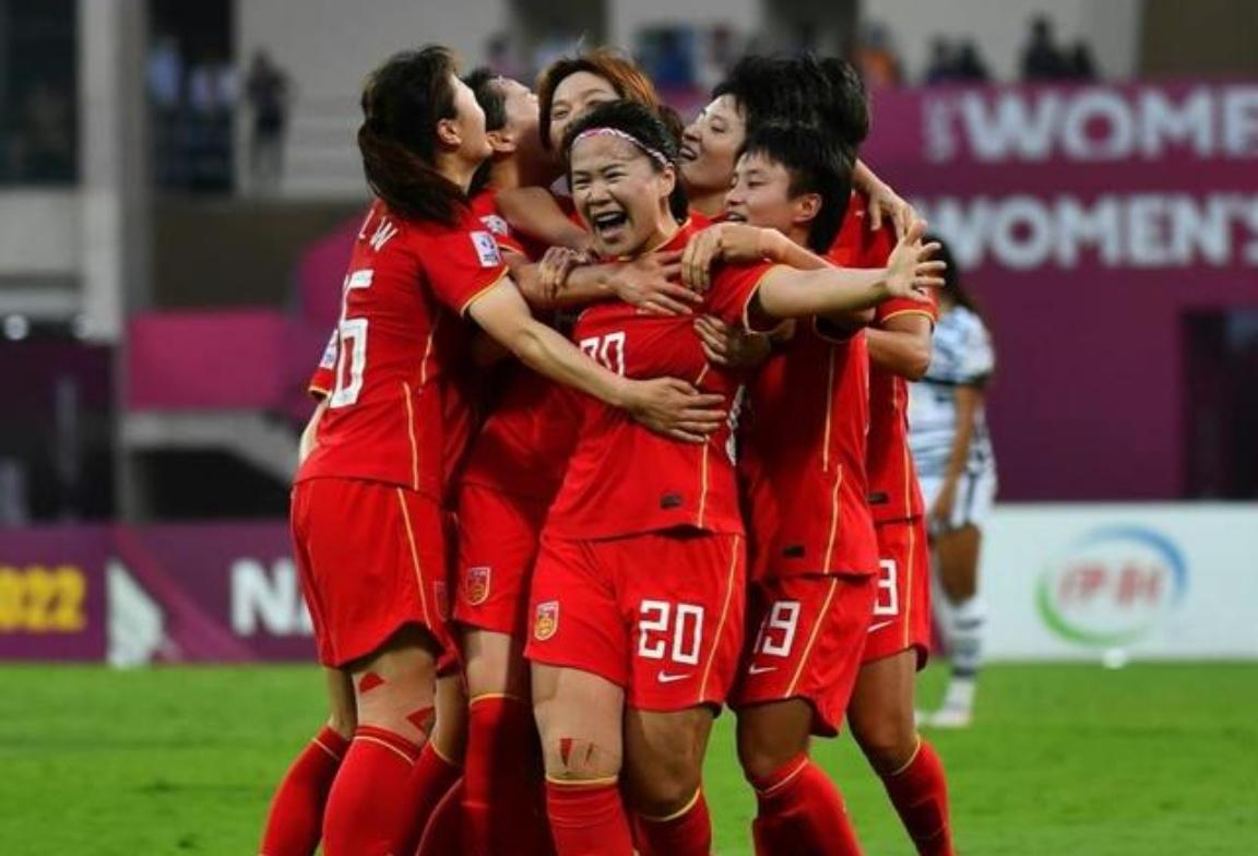 勇往直前，我国女足再破纪录