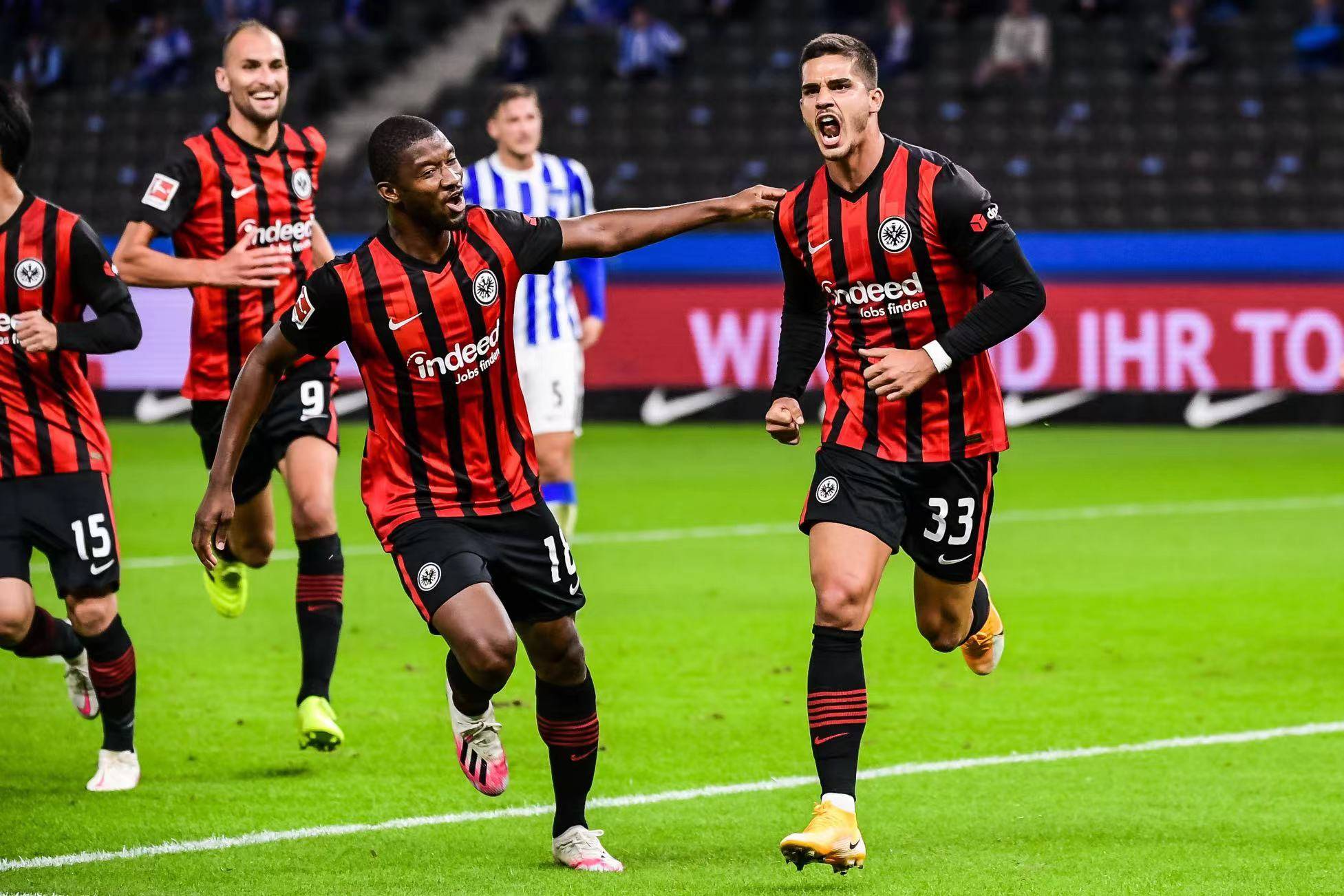 多特蒙德主场击败了法兰克福的比赛