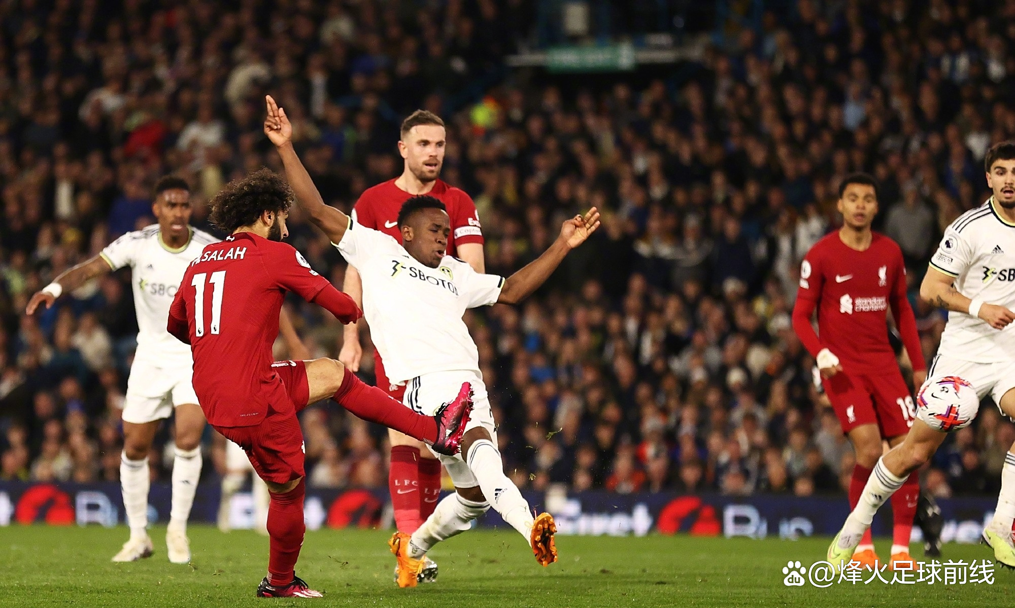 利兹联鏖战至最后一刻，欧冠梦想破灭