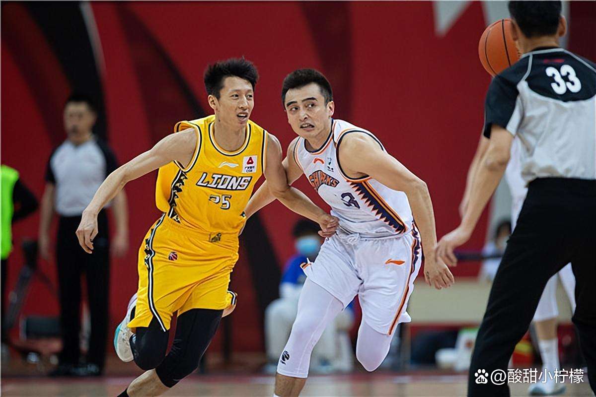 -中国篮球联赛迎来全新赛季，球队备战冲刺