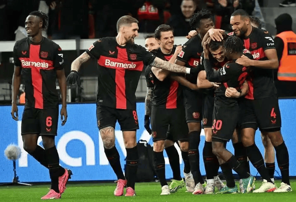 奥格斯堡客场告捷，德甲升班马实力崛起的简单介绍