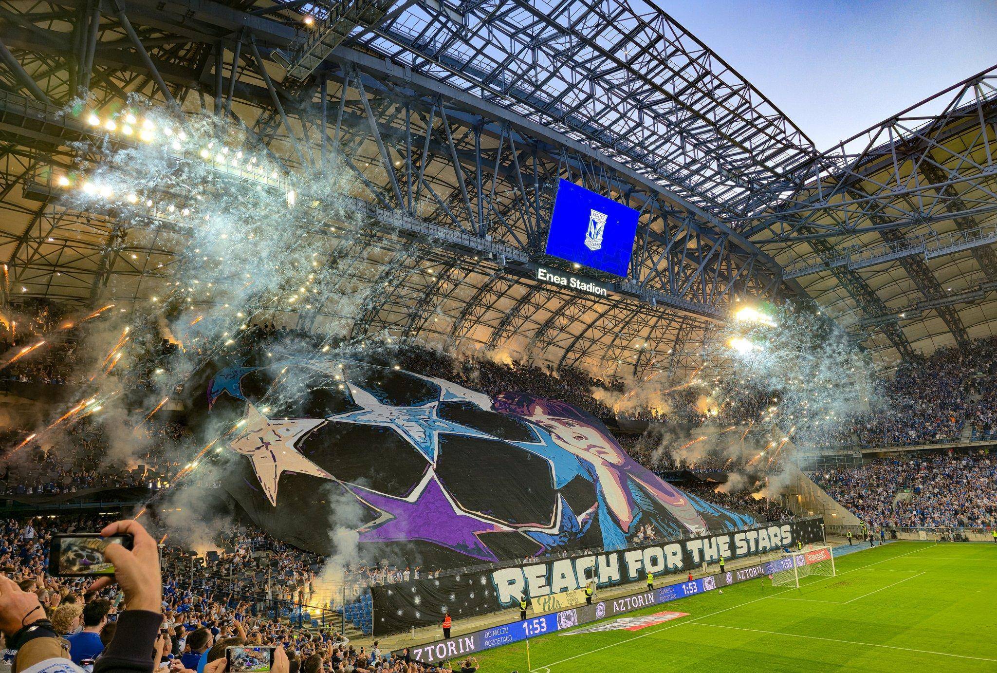 AC米兰曼联两队交锋，谁能笑傲赛场？的简单介绍