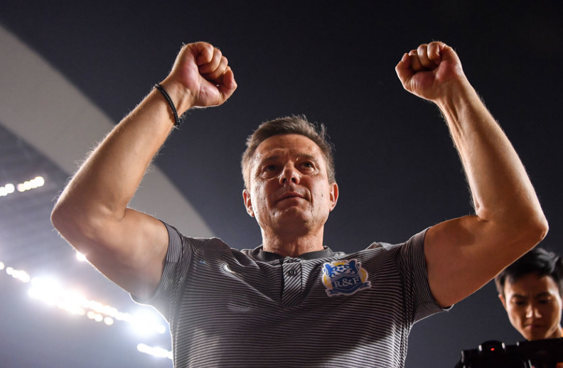 广州富力主场憾负重庆斯威,再次失利 广州富力主场憾负重庆斯威,再次失利