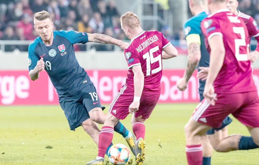 荷兰对决斯洛伐克,胜者晋级 荷兰对决斯洛伐克,胜者晋级