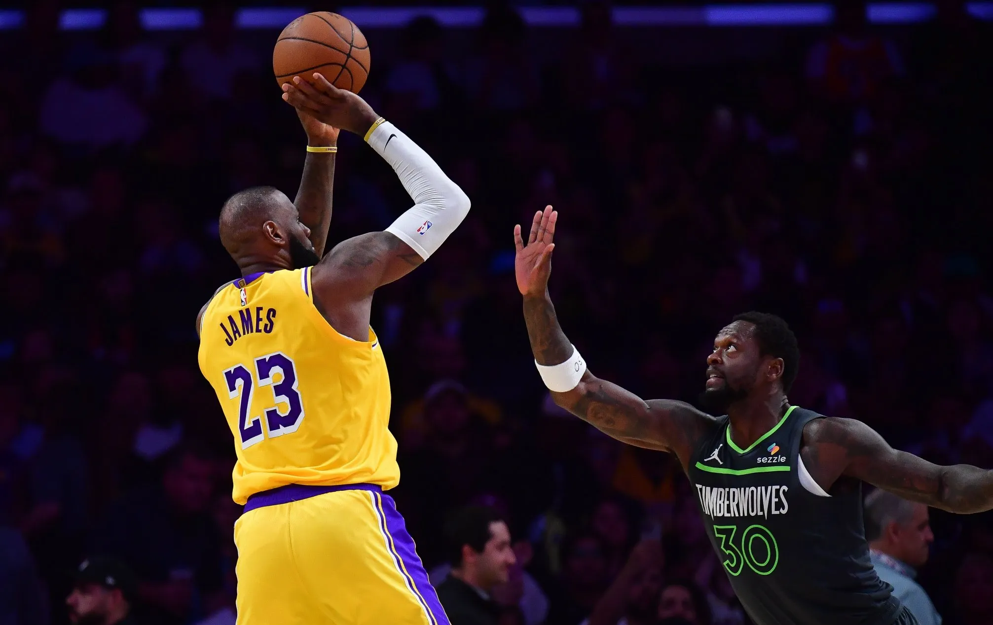 九游体育网页版-关于快船再胜灰熊，伦纳德表现出色展现统治力的信息