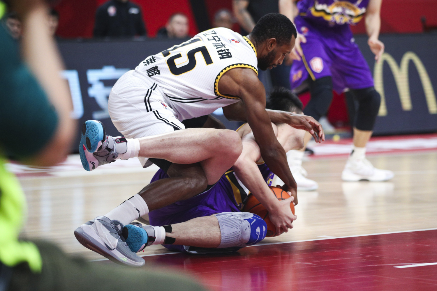 九游体育官网-包含球队篮球训练暴露过度训练成果，引发质疑的词条