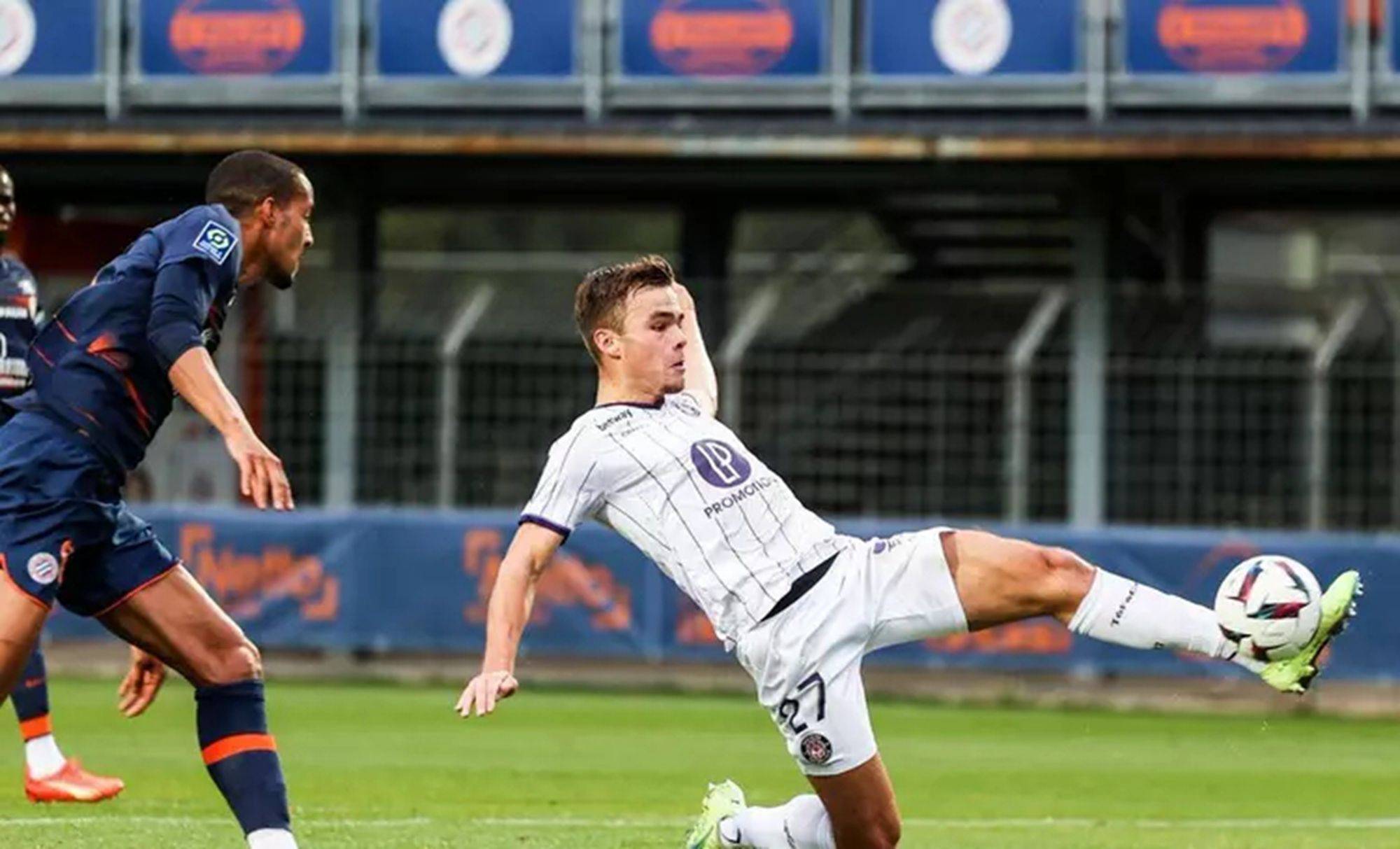 九游体育官方入口-包含图卢兹队迎战法甲劲旅，备战火热进行中的词条